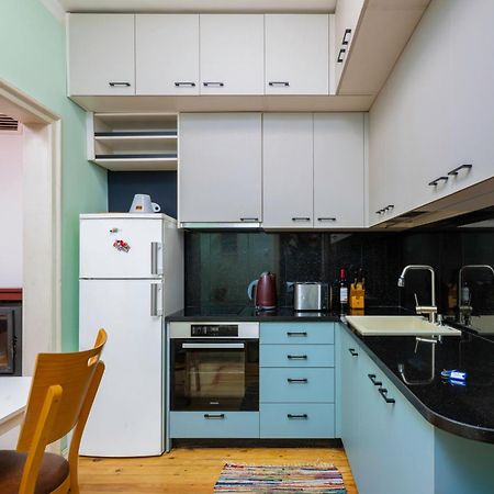 Sofia'S 1Bd Colourful Getaway Near Ndk Apartment Bagian luar foto