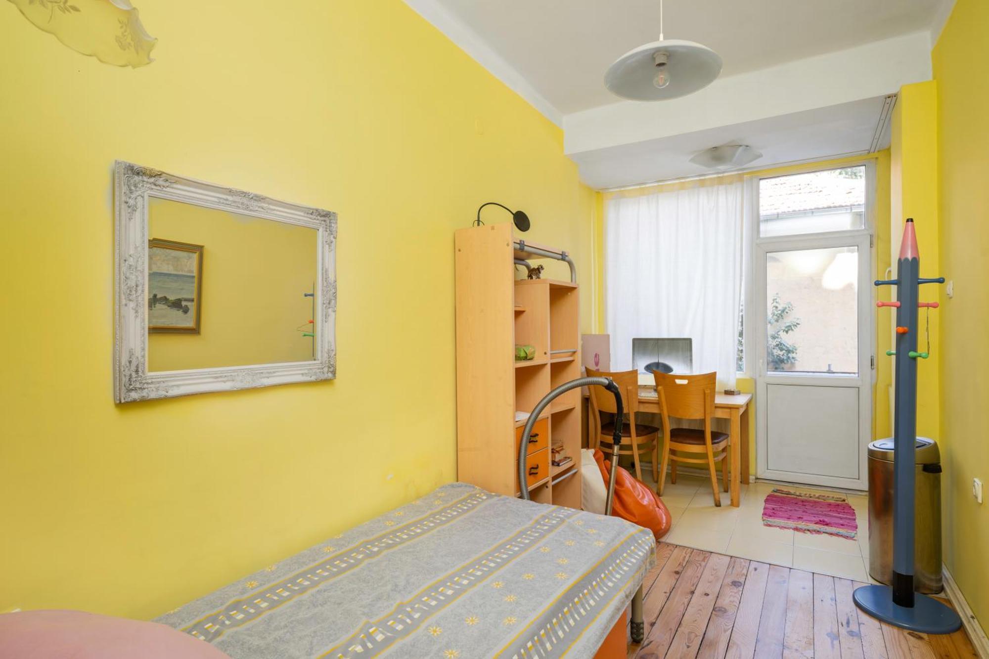 Sofia'S 1Bd Colourful Getaway Near Ndk Apartment Bagian luar foto